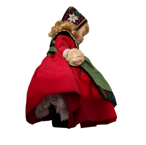 Madame Alexander Doll Swedish Girl Vintage Embroidered detail Jointed knees - Picture 13 of 16